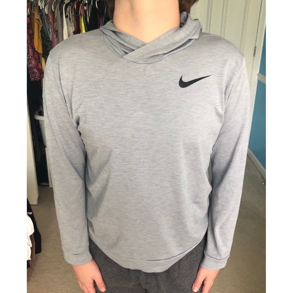 Nike Hooded Long Sleeve